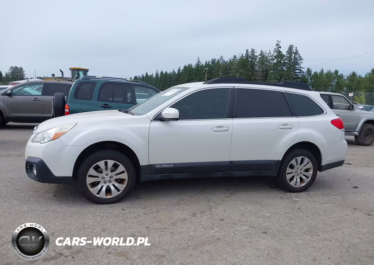2014 Subaru Outback 2.5I Premium VIN:4S4BRBCC6E3253633 - 14