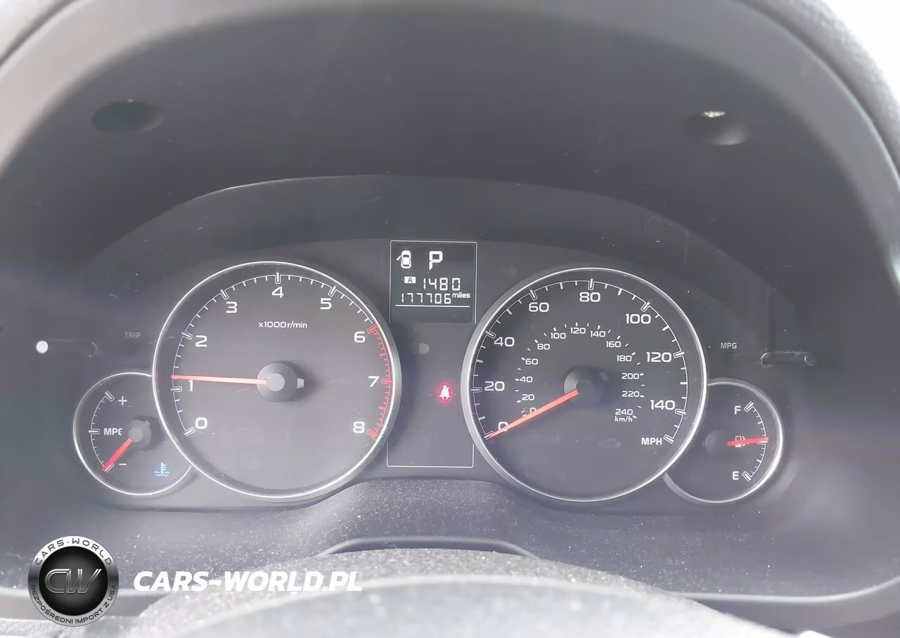 2014 Subaru Outback 2.5I Premium VIN:4S4BRBCC6E3253633 - 7