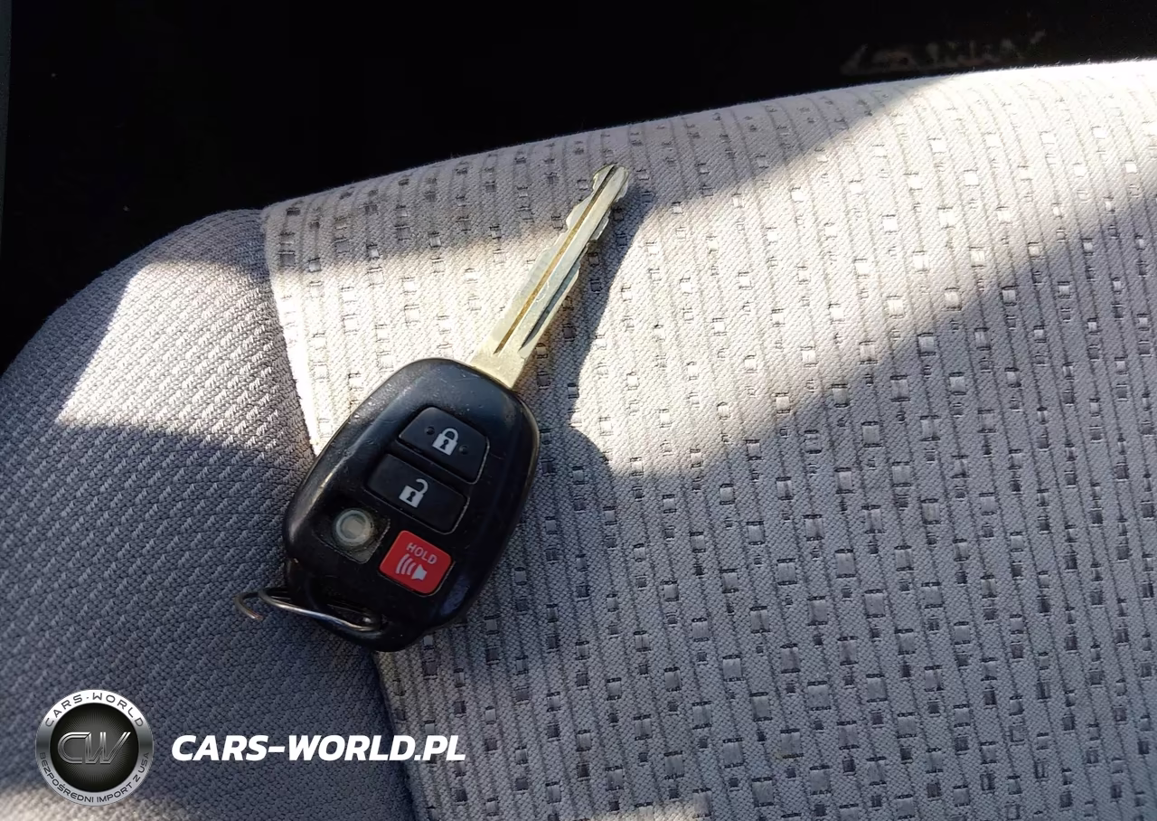 2012 Toyota Camry Le VIN:4T4BF1FKXCR273872 - 11