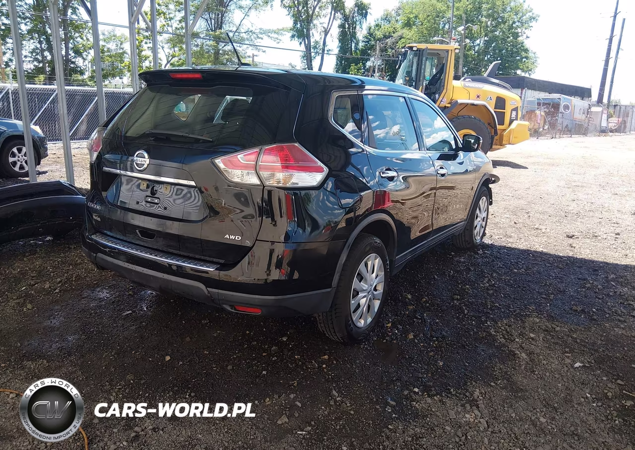 2015 Nissan Rogue S VIN:KNMAT2MV1FP537635 - 4