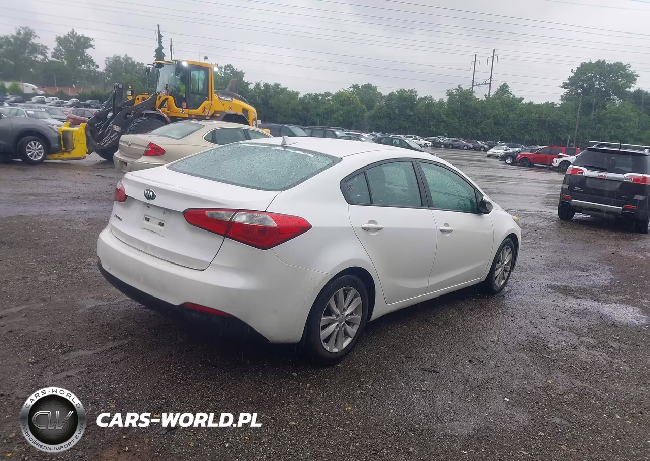 2015 Kia Forte Lx VIN:KNAFX4A66F5271279 - 4