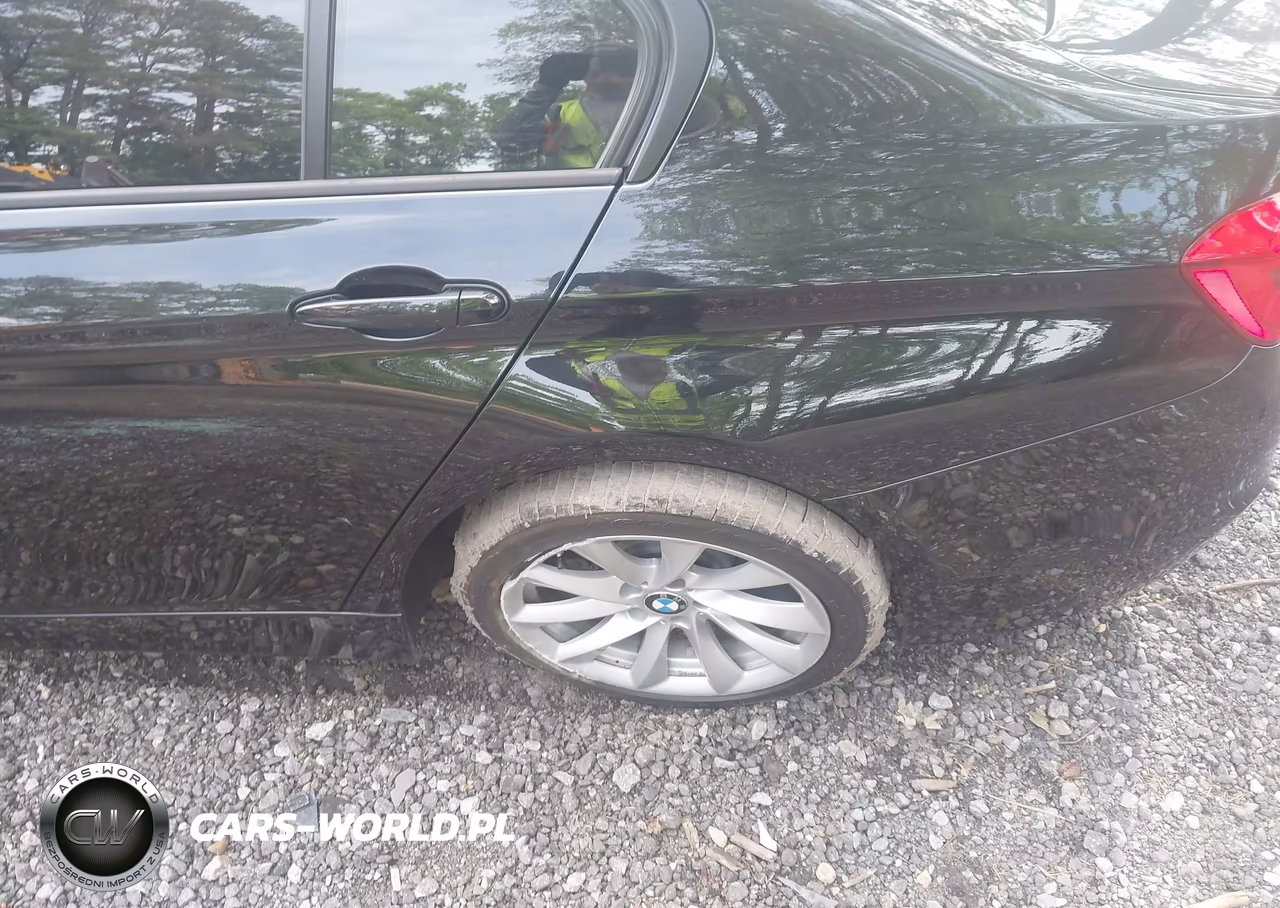 2018 BMW 320I xDrive VIN:WBA8A3C5XJA489654 - 6