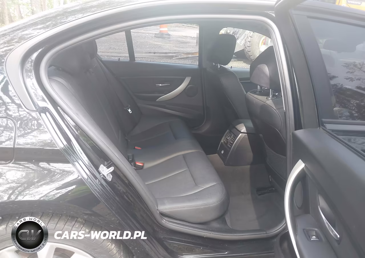 2018 BMW 320I xDrive VIN:WBA8A3C5XJA489654 - 8