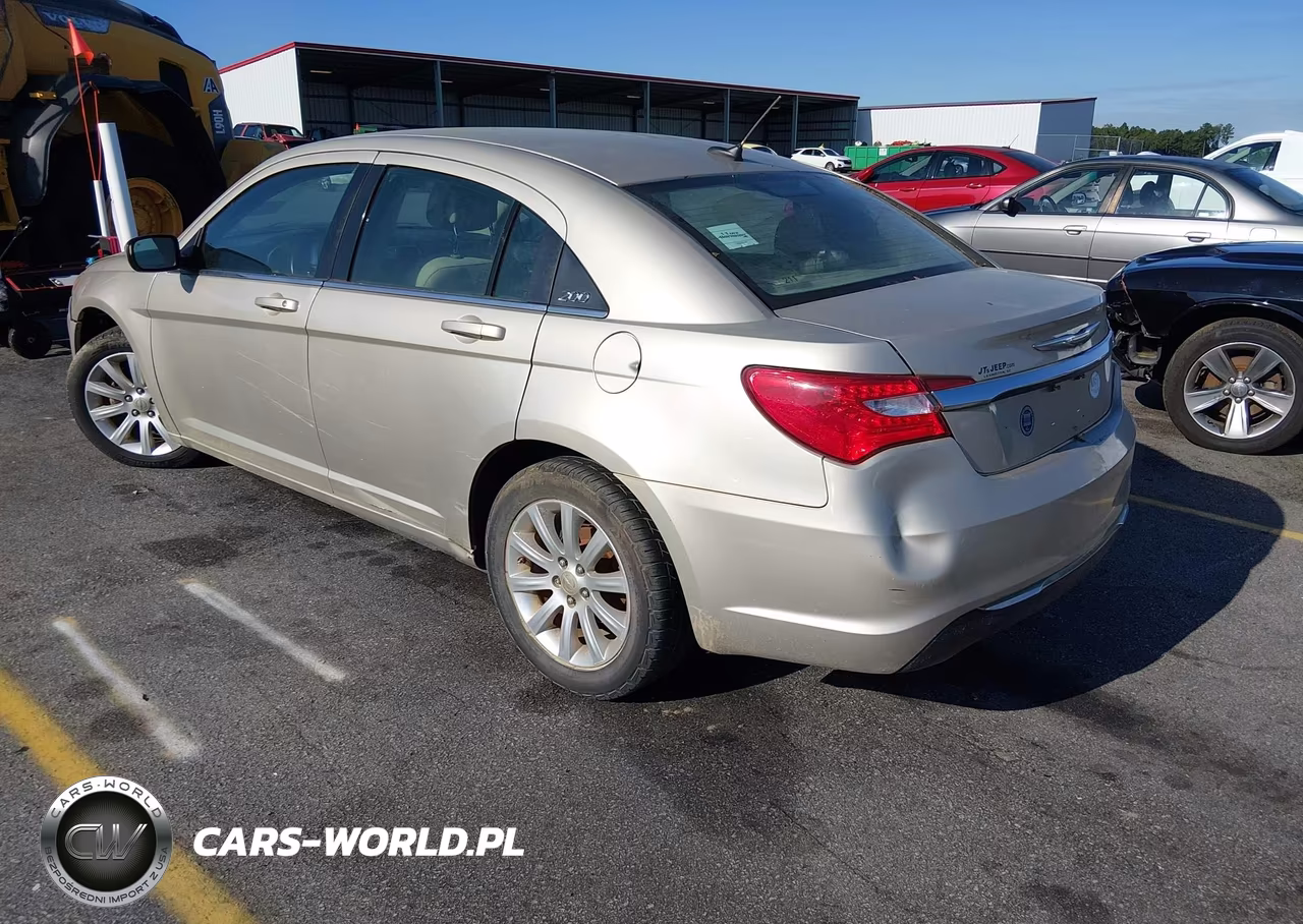 2014 Chrysler 200 Touring VIN:1C3CCBBB6EN171770 - 3