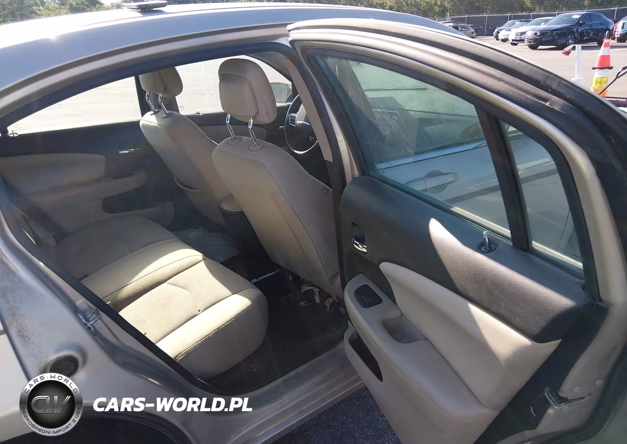 2014 Chrysler 200 Touring VIN:1C3CCBBB6EN171770 - 8