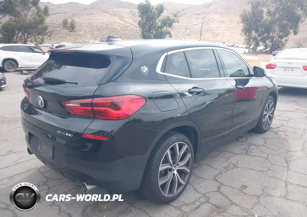 2018 BMW X2 xDrive28I VIN:WBXYJ5C35JEF72050 - 4