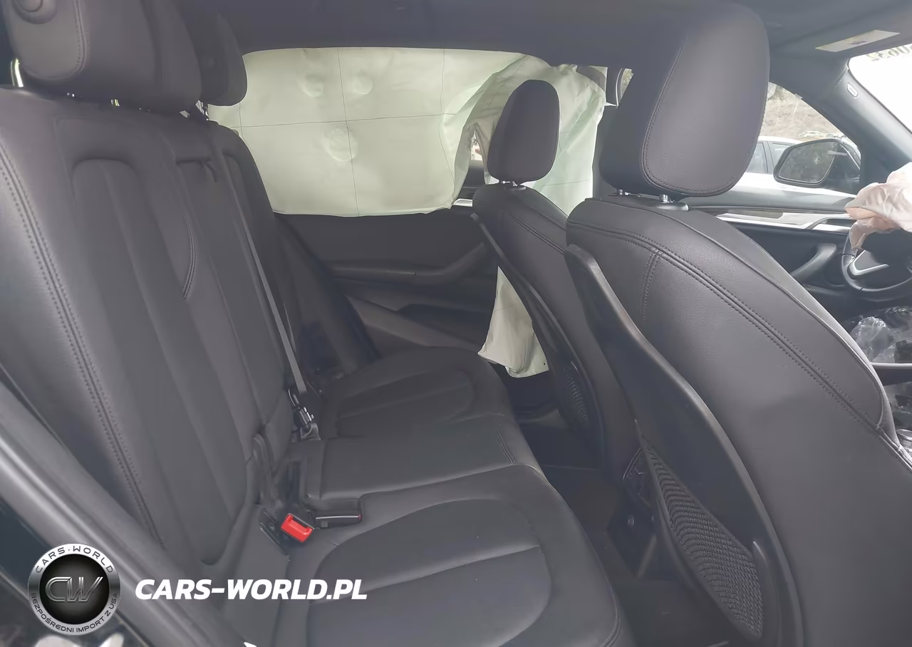2018 BMW X2 xDrive28I VIN:WBXYJ5C35JEF72050 - 8