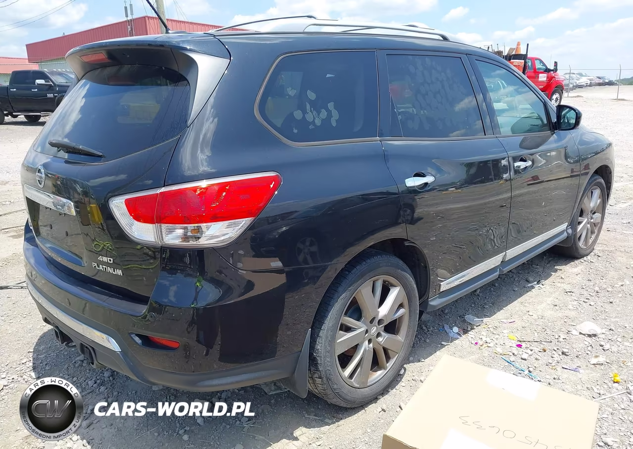 2015 Nissan Pathfinder Platinum VIN:5N1AR2MM6FC720098 - 4