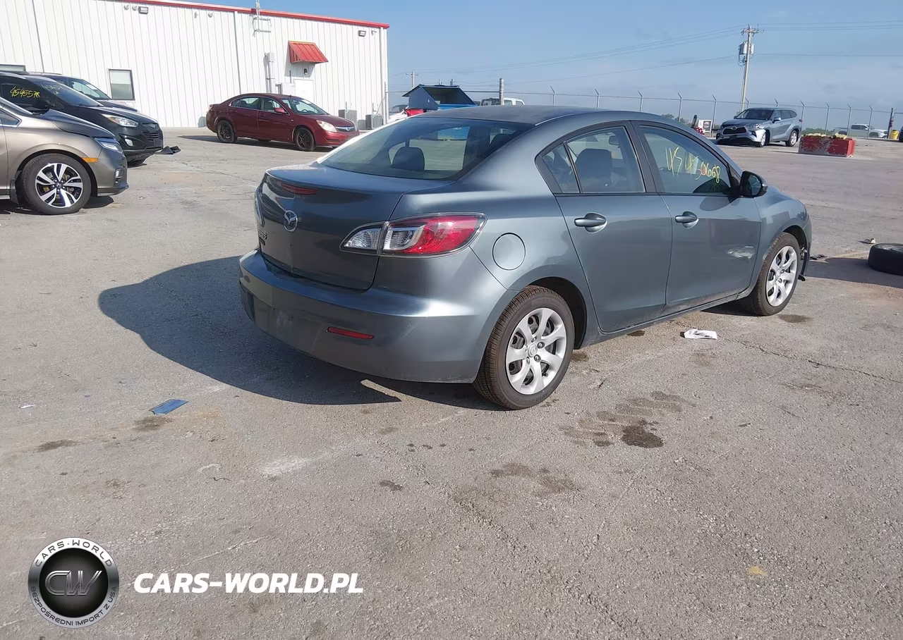 2012 Mazda Mazda3 I Sport VIN:JM1BL1UF9C1529739 - 4