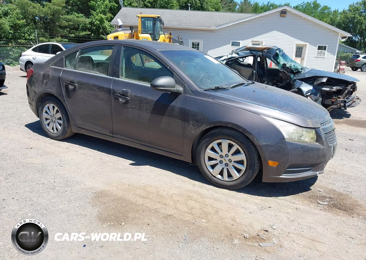 2011 Chevrolet Cruze Ls – zdjęcie 1 z 12