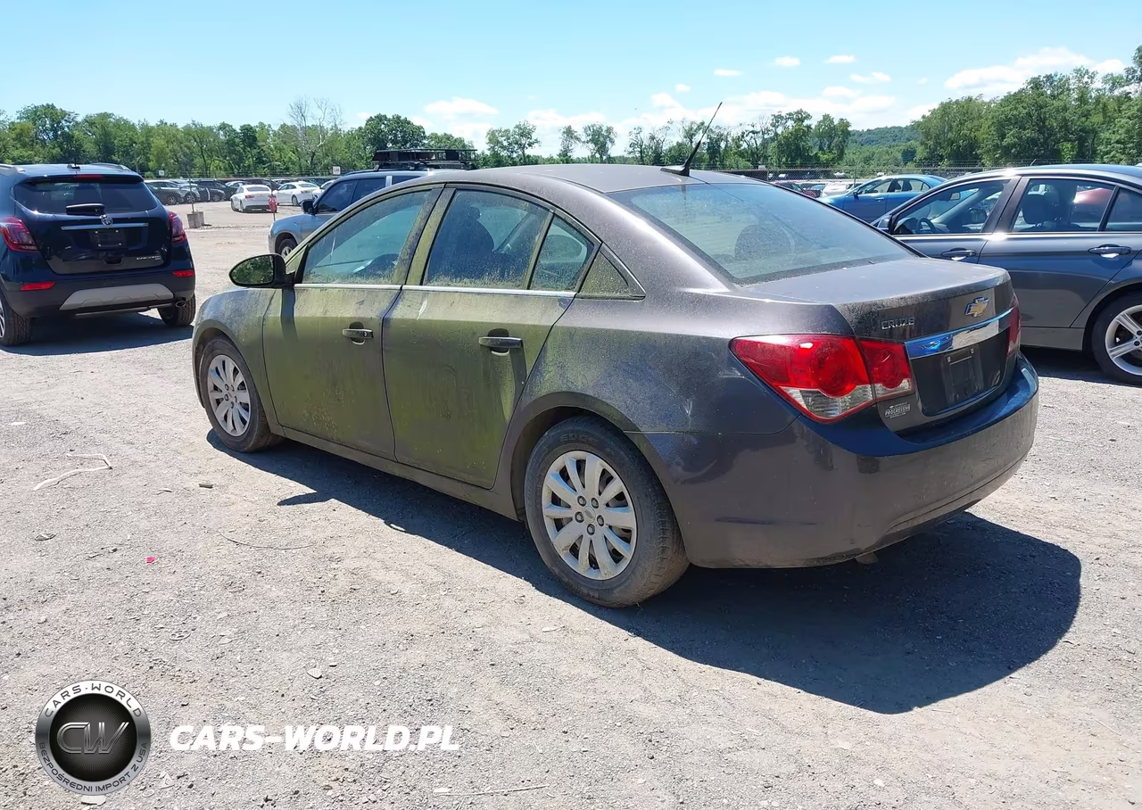 2011 Chevrolet Cruze Ls VIN:1G1PC5SH5B7113726 - 3