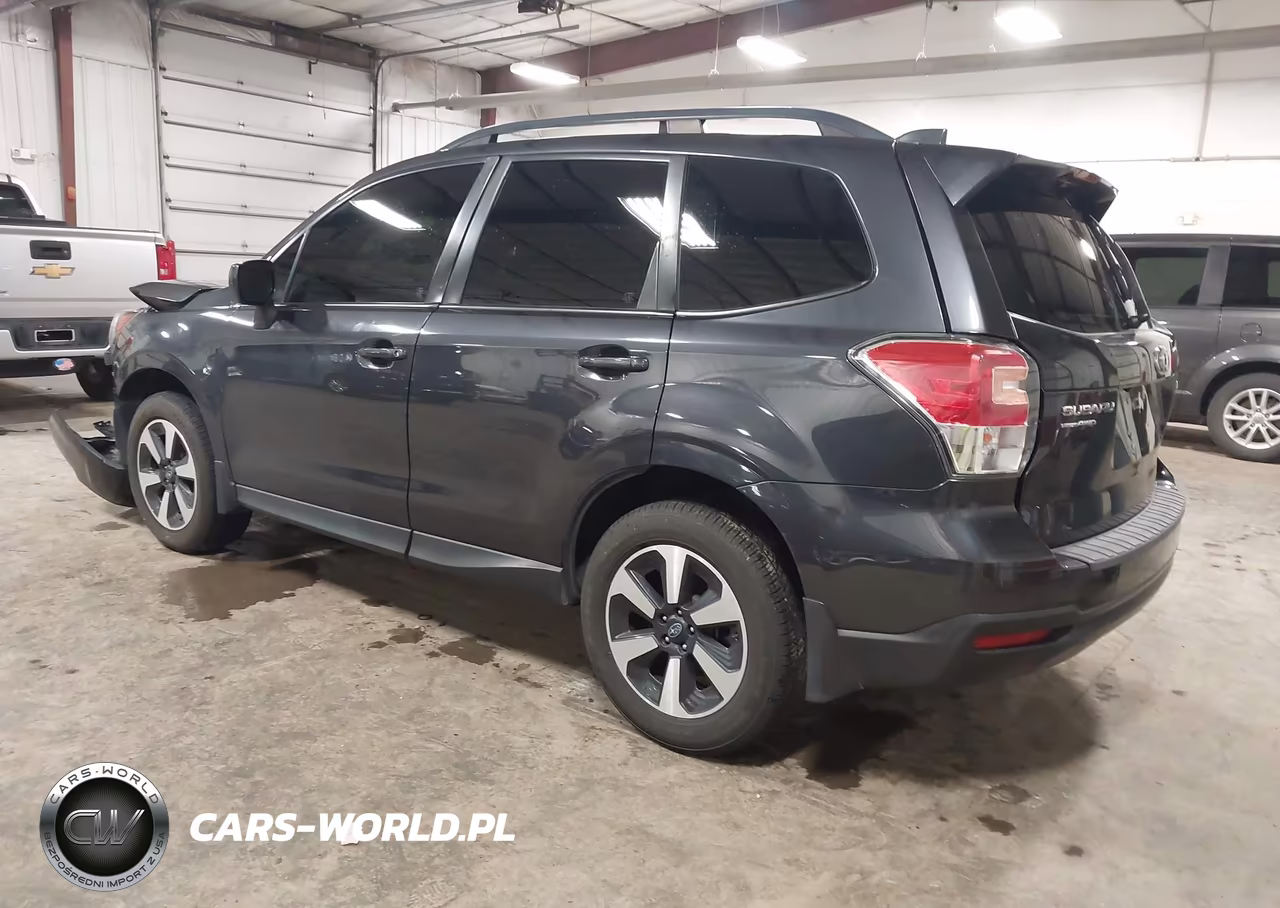 2018 Subaru Forester 2.5I Premium VIN:JF2SJAEC6JH601254 - 3
