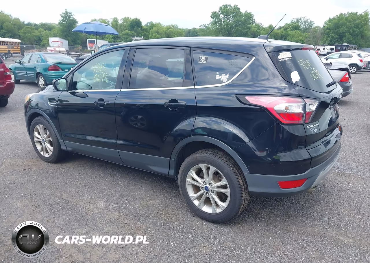 2017 Ford Escape Se VIN:1FMCU0GD8HUD25750 - 3