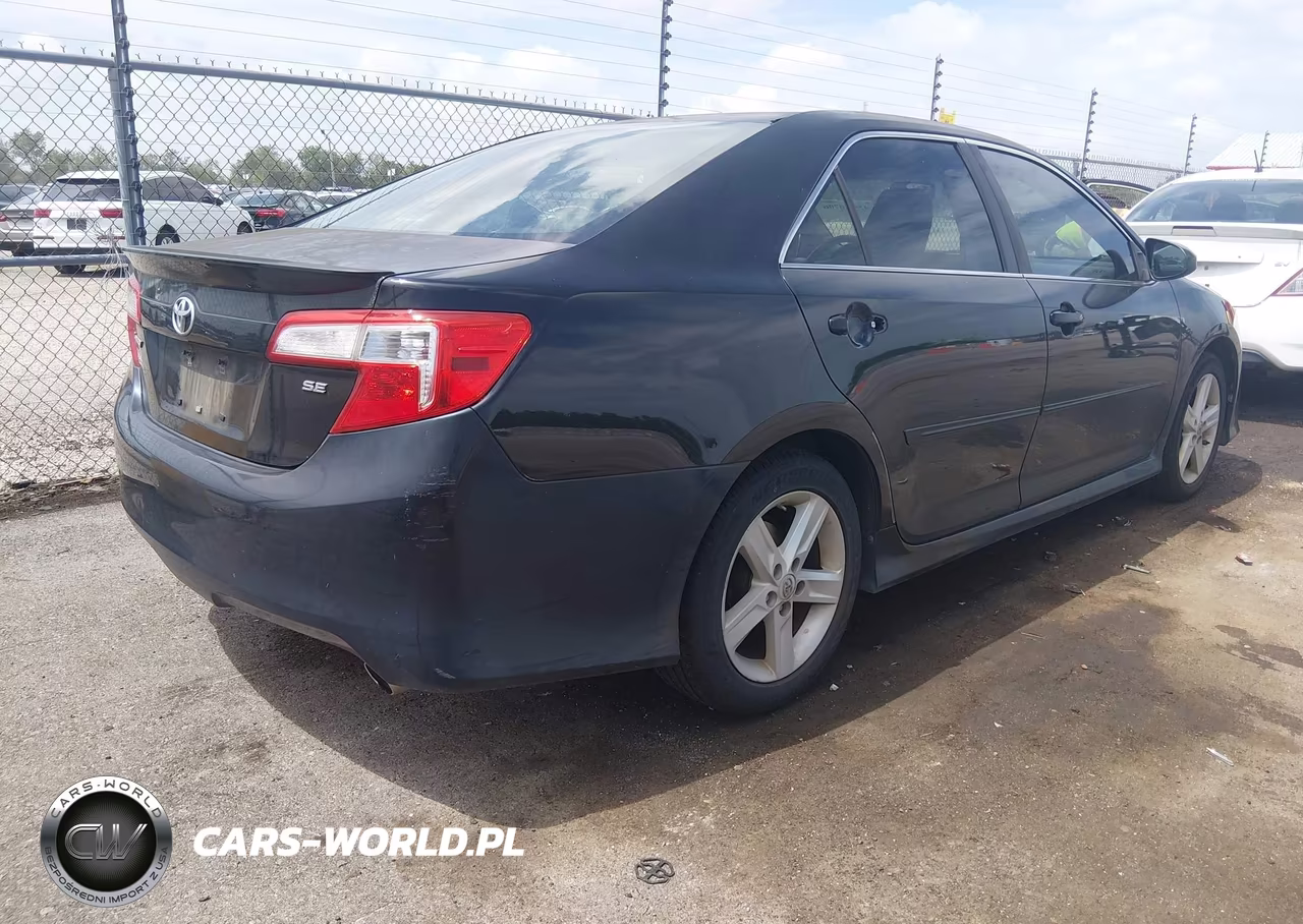 2013 Toyota Camry Se VIN:4T1BF1FKXDU678609 - 4