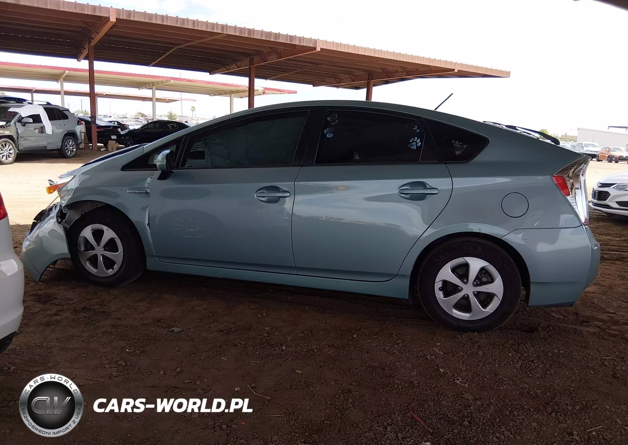 2015 Toyota Prius Two VIN:JTDKN3DU1F1926600 - 14
