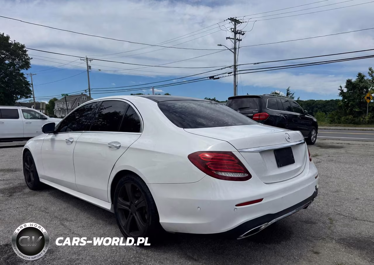 2018 Mercedes-Benz E 300 VIN:WDDZF4JB8JA371390 - 3
