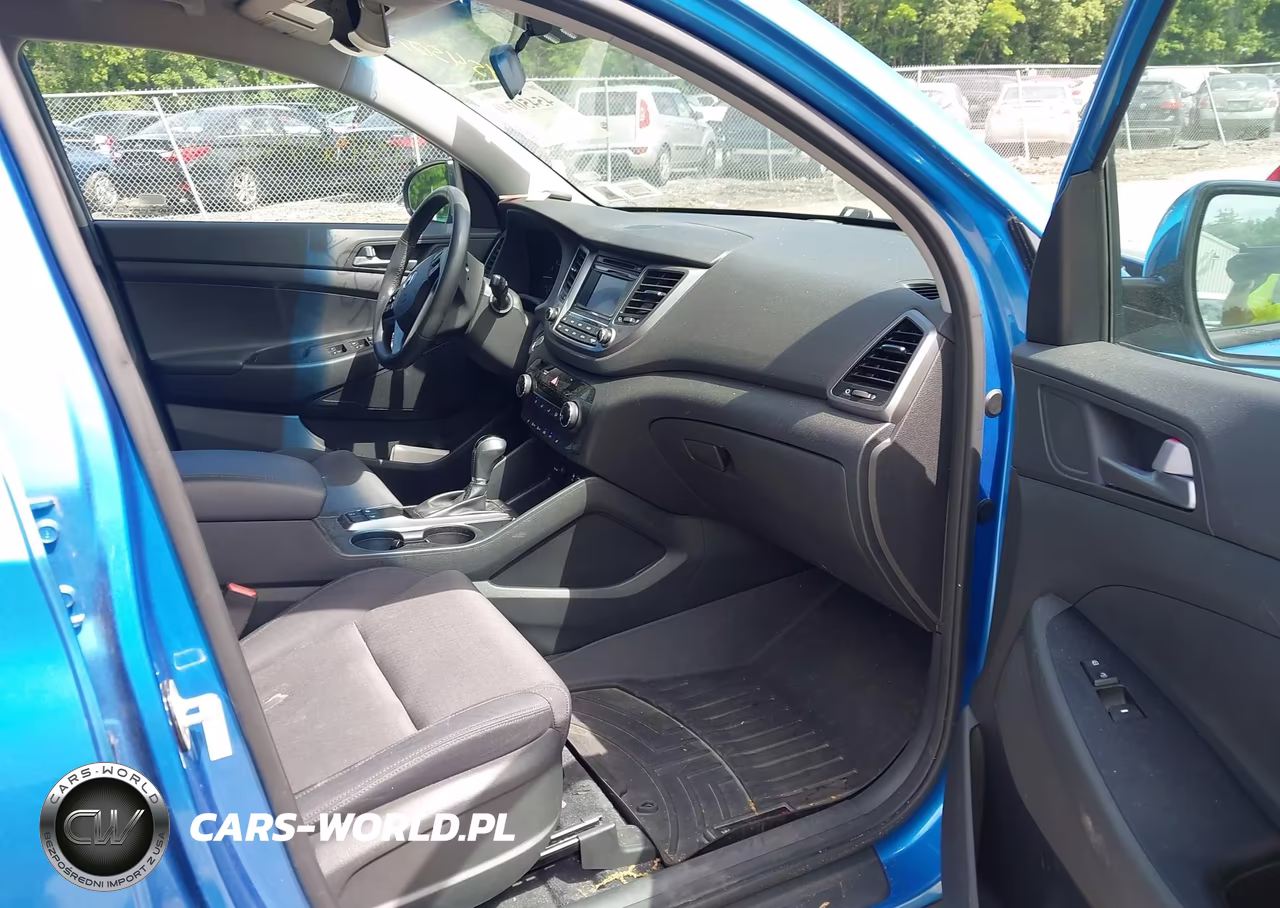 2017 Hyundai Tucson Sport VIN:KM8J3CA28HU334841 - 5