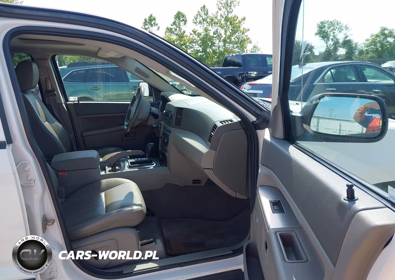 2007 Jeep Grand Cherokee Laredo VIN:1J8GR48K77C581936 - 5