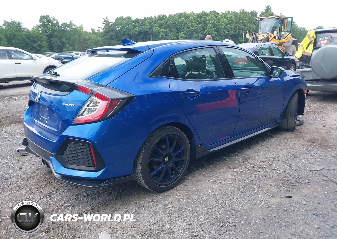 2018 Honda Civic Sport VIN:SHHFK7H42JU422244 - 4