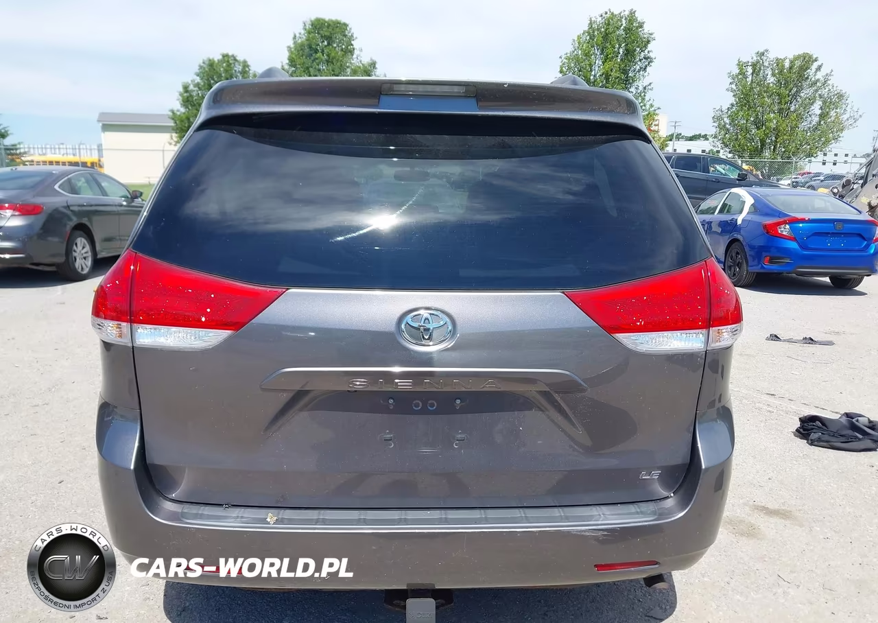 2014 Toyota Sienna Le V6 8 Passenger VIN:5TDKK3DC6ES467209 - 17