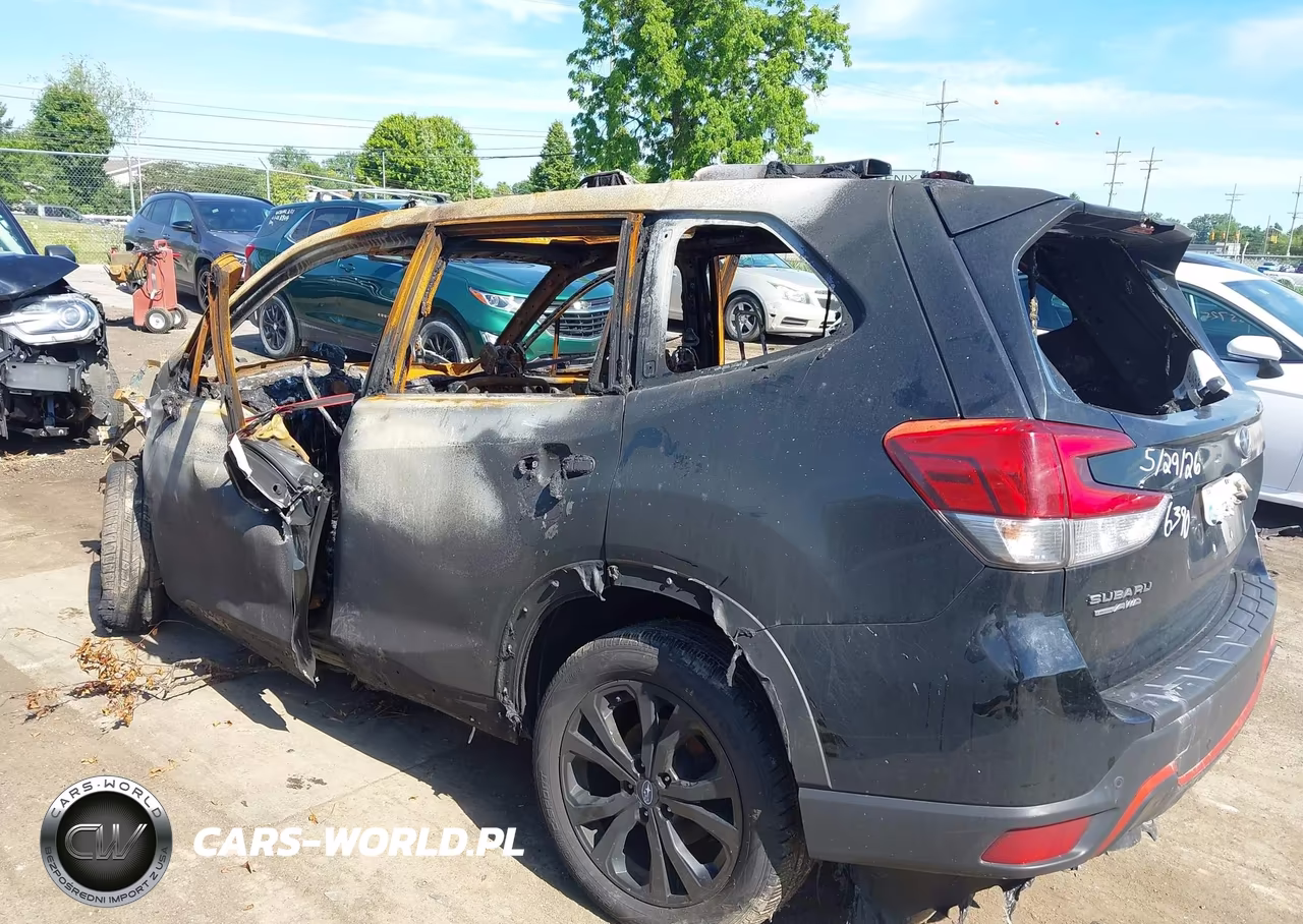 2020 Subaru Forester Sport VIN:JF2SKARCXLH566390 - 13