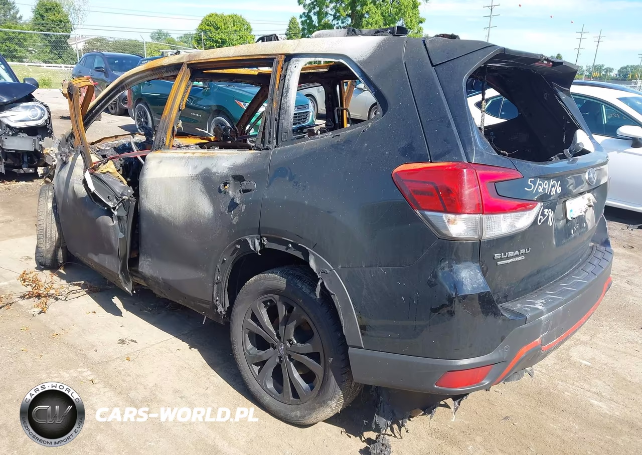 2020 Subaru Forester Sport VIN:JF2SKARCXLH566390 - 3