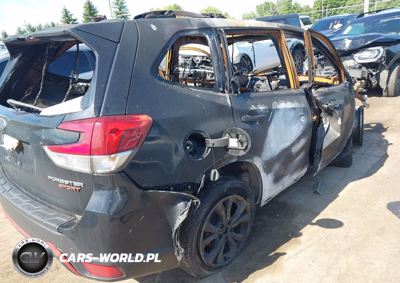2020 Subaru Forester Sport VIN:JF2SKARCXLH566390 - 4