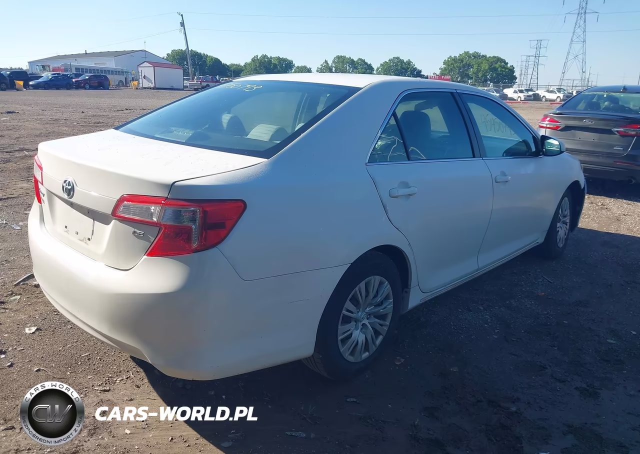 2013 Toyota Camry Le VIN:4T1BF1FK9DU644404 - 4