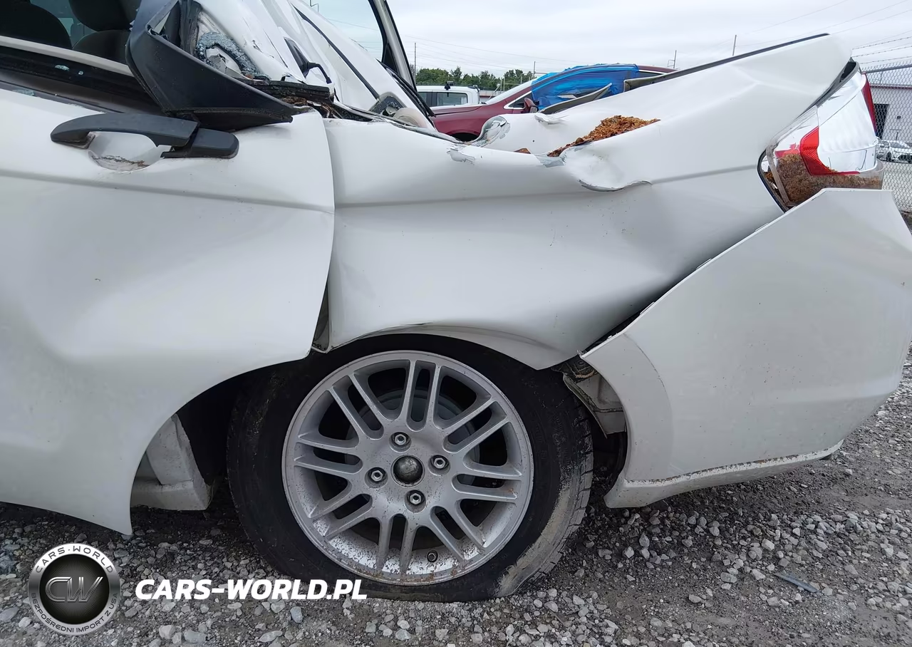 2010 Ford Focus Se VIN:1FAHP3FN1AW211649 - 14
