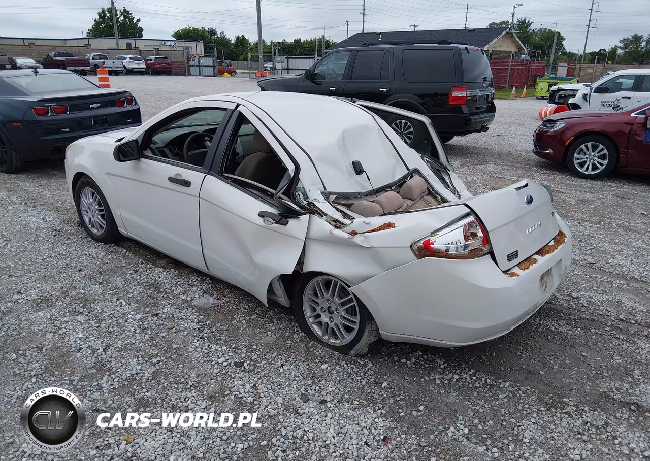 2010 Ford Focus Se VIN:1FAHP3FN1AW211649 - 3