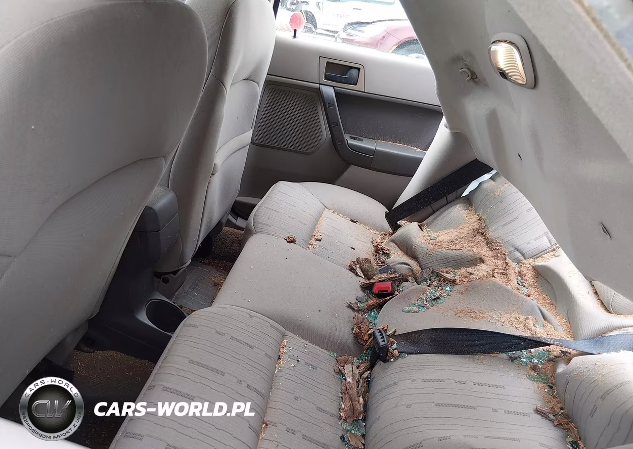 2010 Ford Focus Se VIN:1FAHP3FN1AW211649 - 8