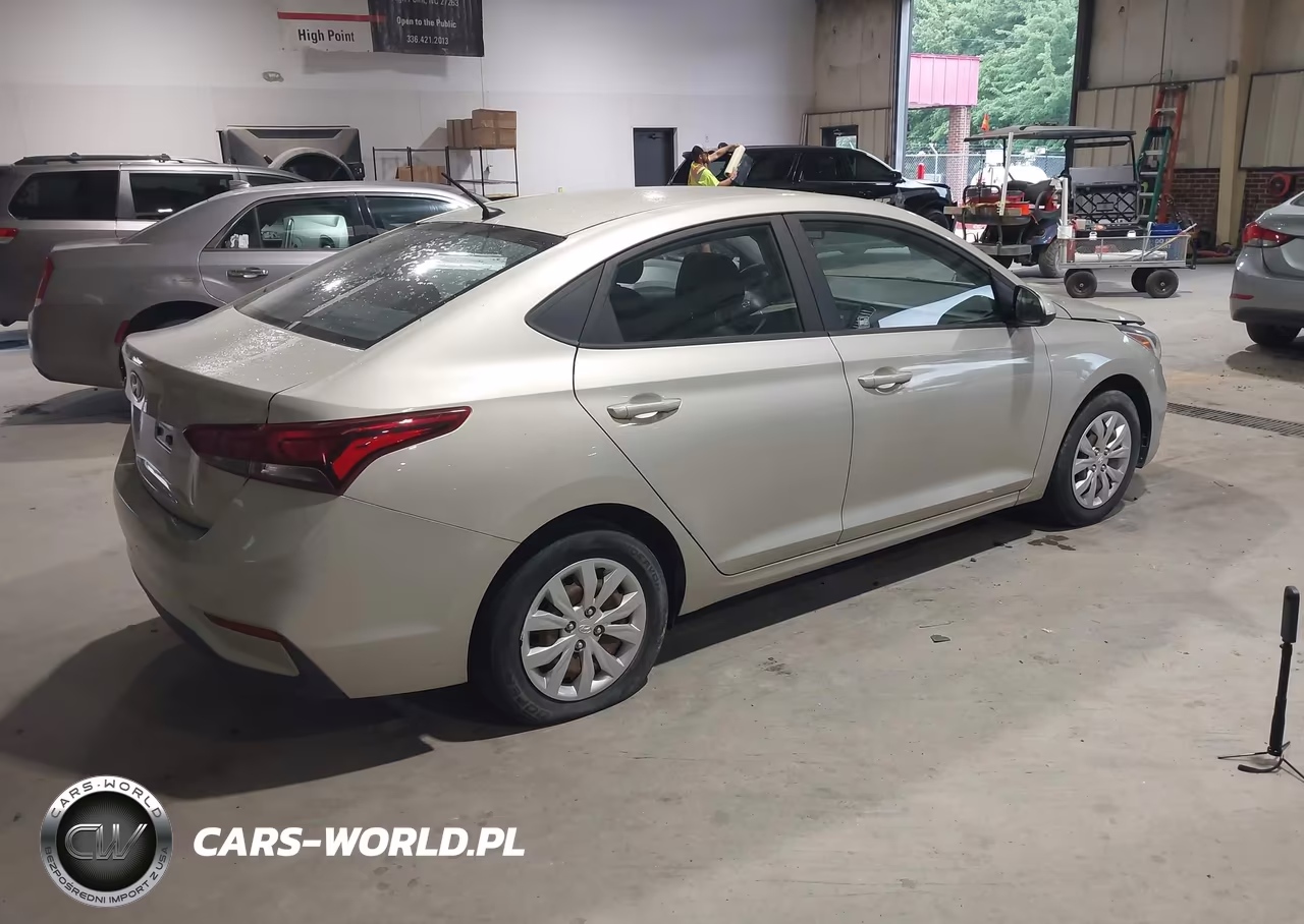 2018 Hyundai Accent Se VIN:3KPC24A39JE028704 - 4
