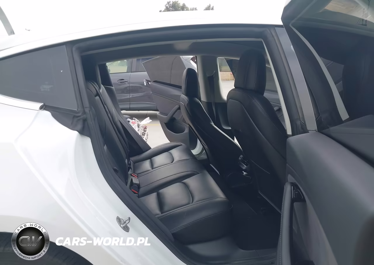 2018 Tesla Model 3 VIN:5YJ3E1EA4JF164585 - 8