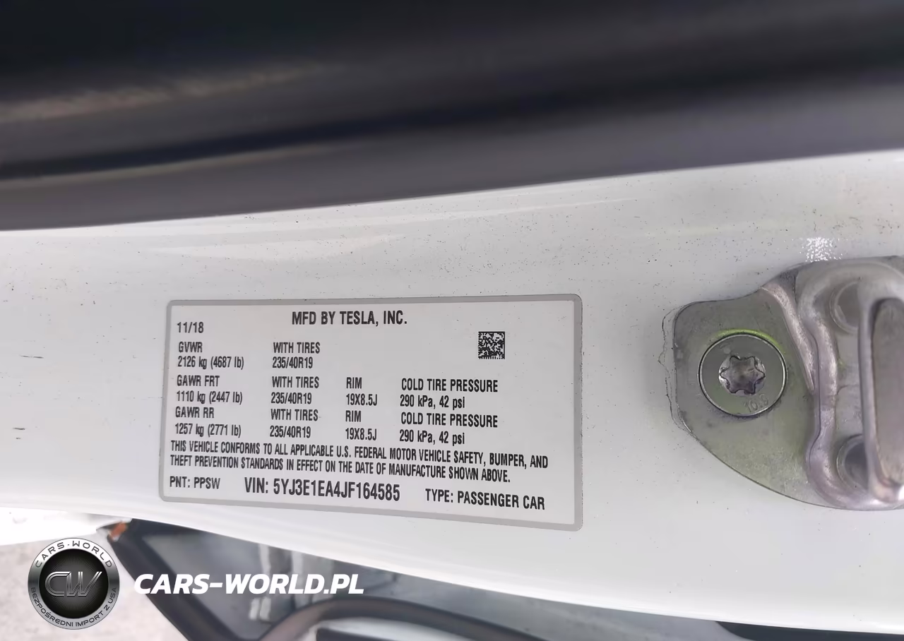 2018 Tesla Model 3 VIN:5YJ3E1EA4JF164585 - 9