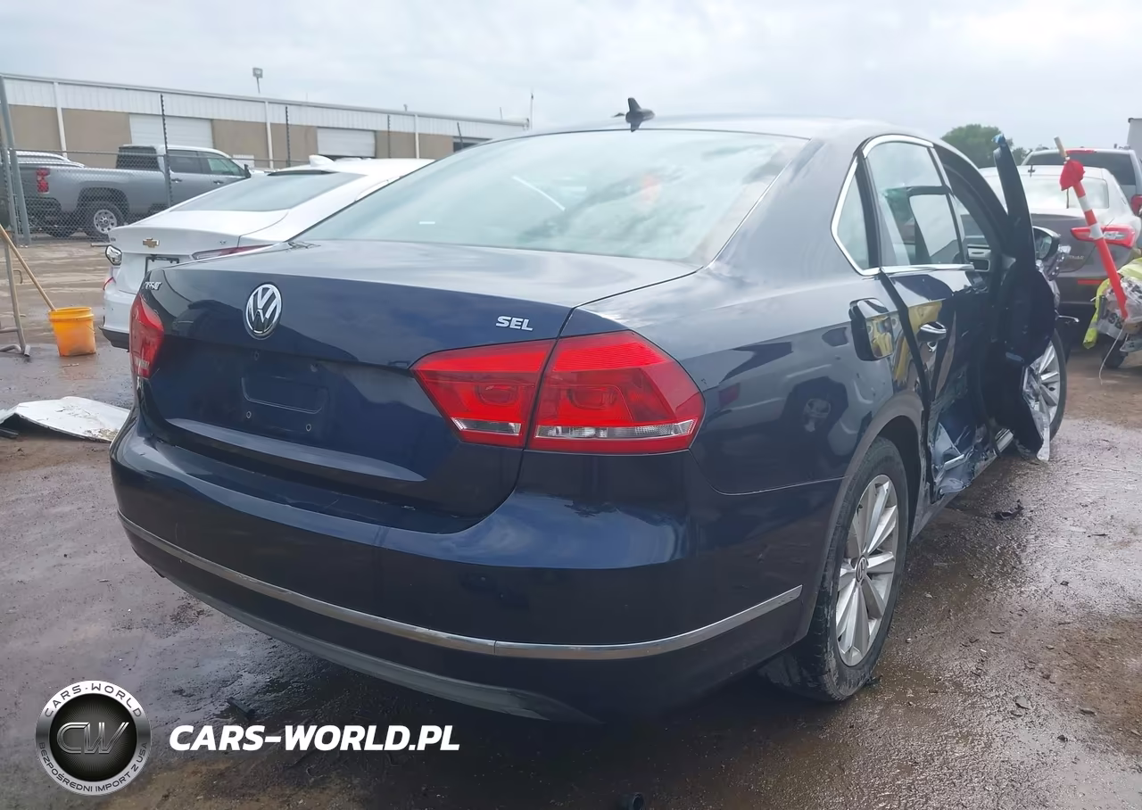 2012 Volkswagen Passat 2.5L Sel VIN:1VWCP7A36CC027441 - 4