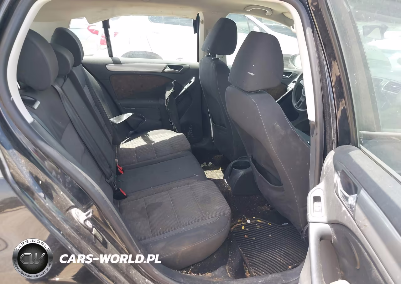 2011 Volkswagen Golf 2.5L 4-Door VIN:WVWDA7AJ0BW218079 - 8