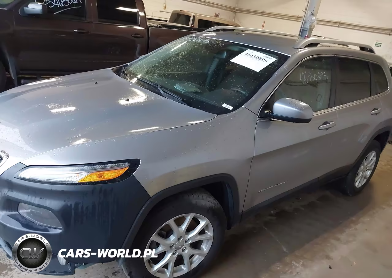 2015 Jeep Cherokee Latitude VIN:1C4PJMCS7FW679724 - 2