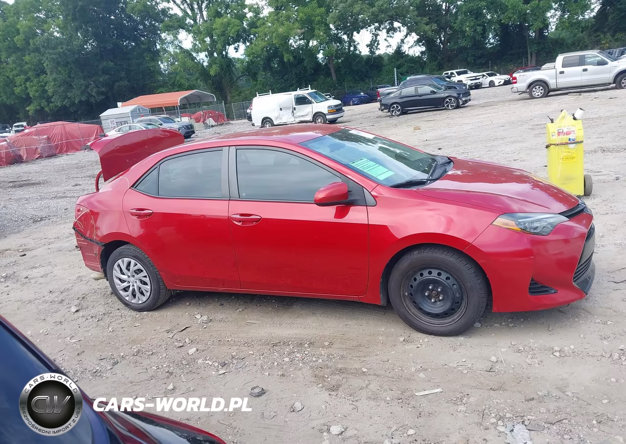 2017 Toyota Corolla Le VIN:2T1BURHE0HC899994 - 12