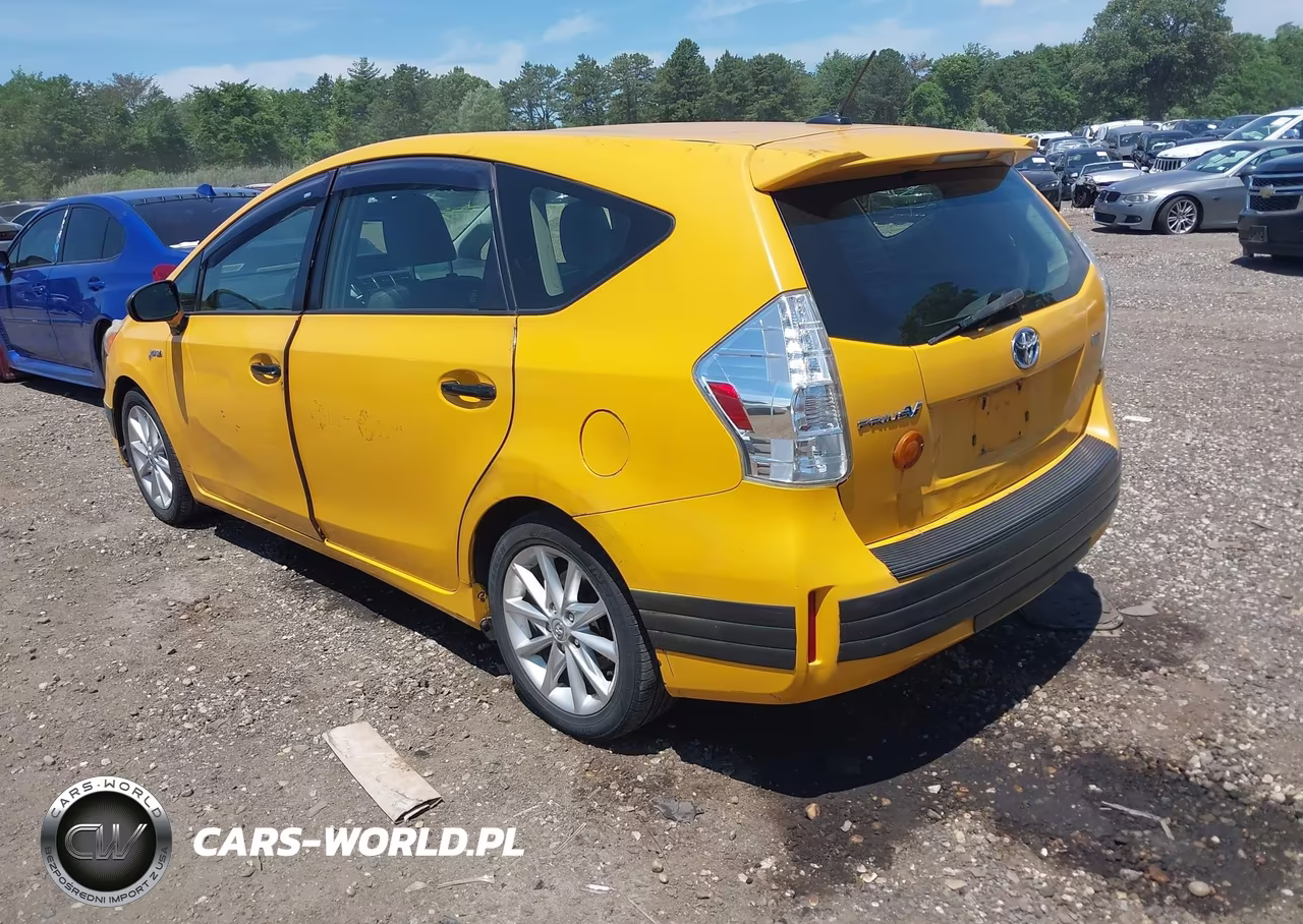 2013 Toyota Prius V Five VIN:JTDZN3EUXD3226590 - 3