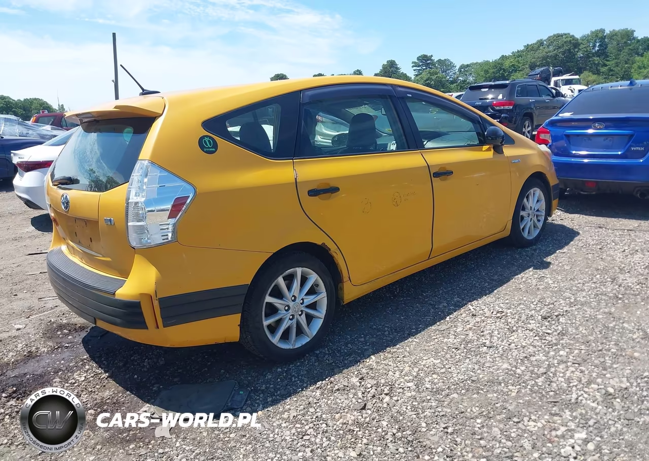 2013 Toyota Prius V Five VIN:JTDZN3EUXD3226590 - 4