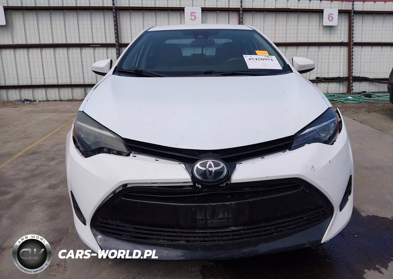 2017 Toyota Corolla Le VIN:5YFBURHE7HP720320 - 12