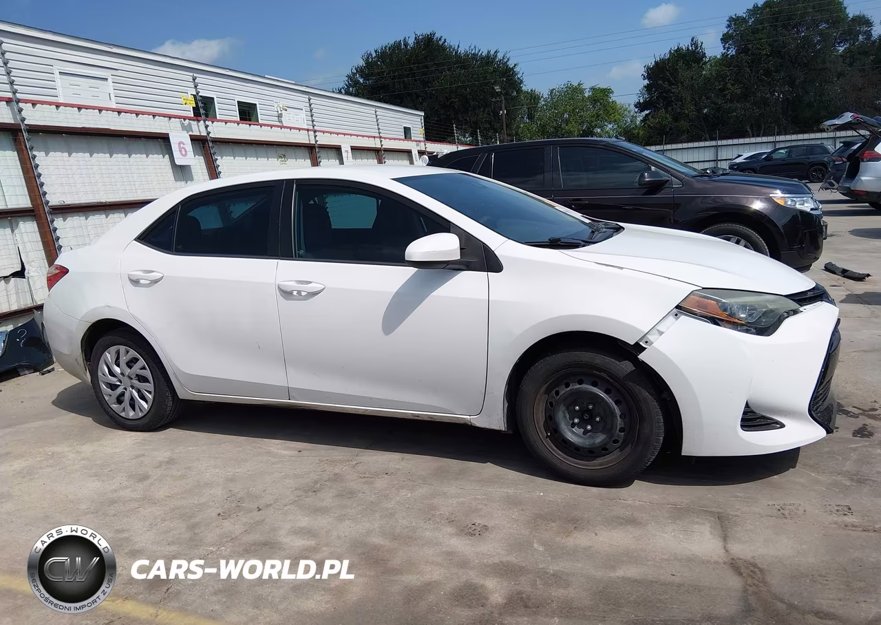 2017 Toyota Corolla Le VIN:5YFBURHE7HP720320 - 13