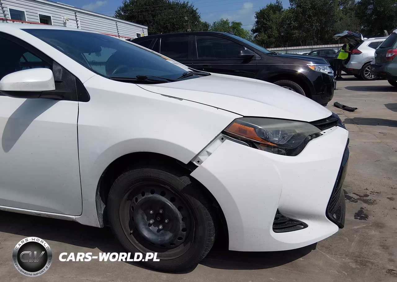 2017 Toyota Corolla Le VIN:5YFBURHE7HP720320 - 18