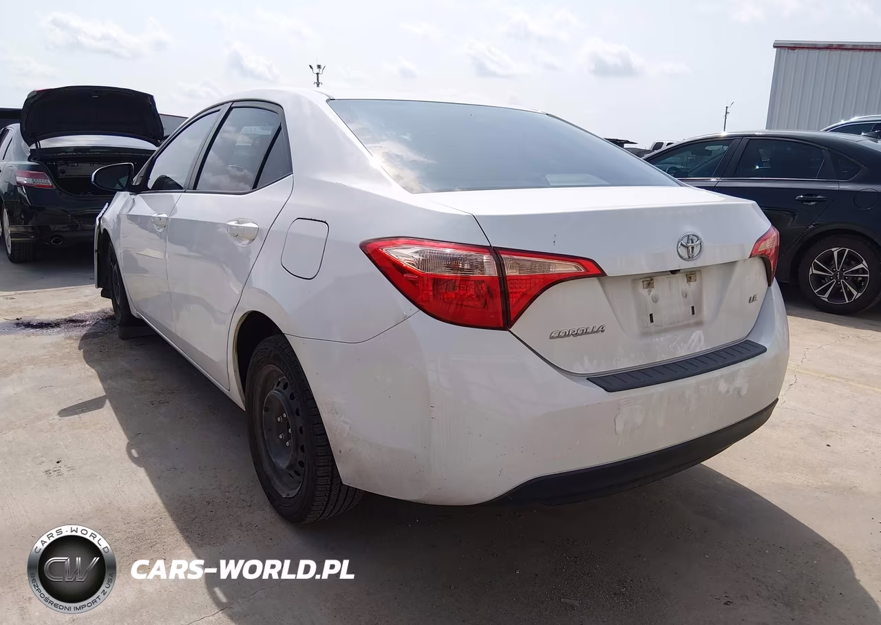2017 Toyota Corolla Le VIN:5YFBURHE7HP720320 - 3