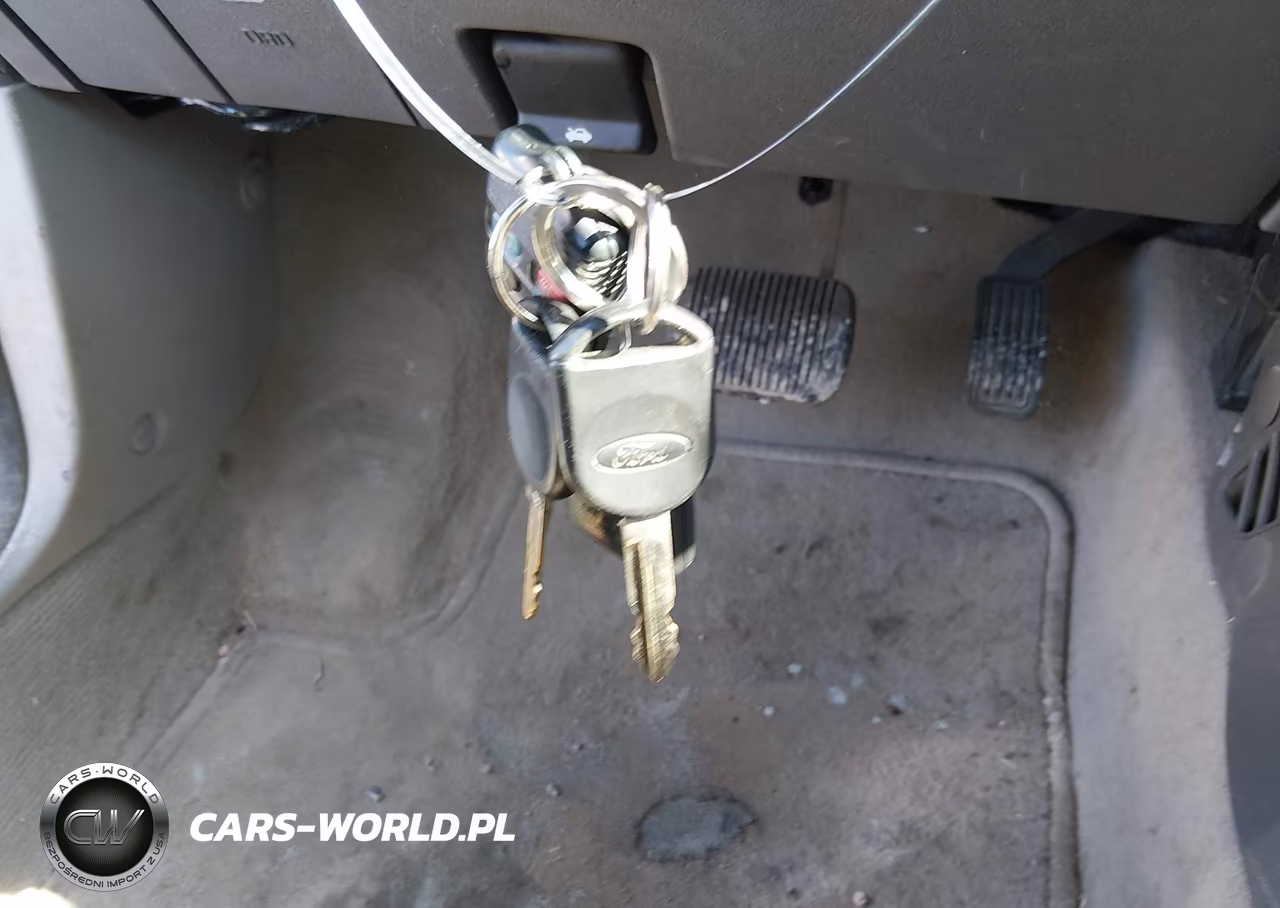 2009 Ford Focus Ses VIN:1FAHP36N29W195912 - 10