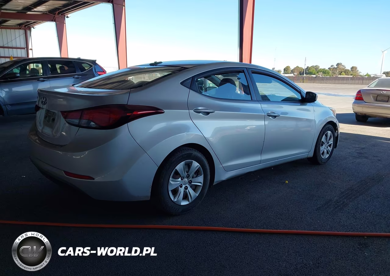 2016 Hyundai Elantra Se VIN:5NPDH4AE4GH665346 - 4