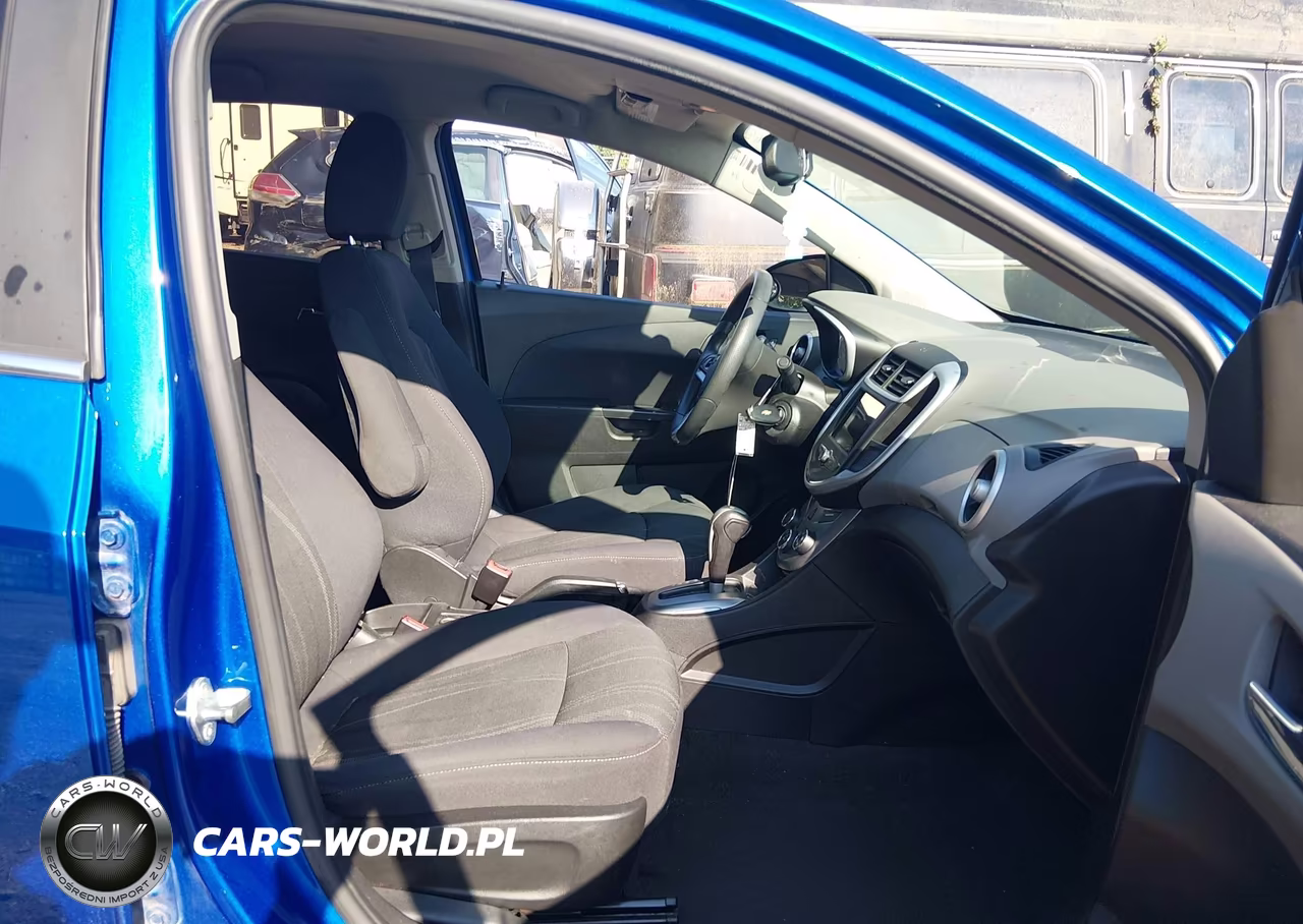 2019 Chevrolet Sonic Lt Auto VIN:1G1JD5SB5K4149027 - 5