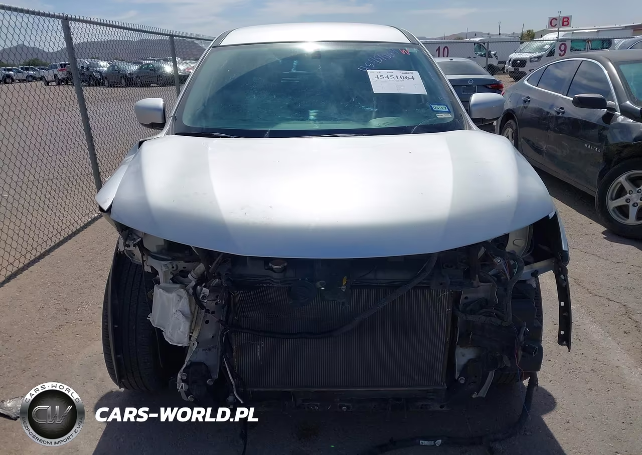 2018 Nissan Rogue S VIN:KNMAT2MT9JP558241 - 12