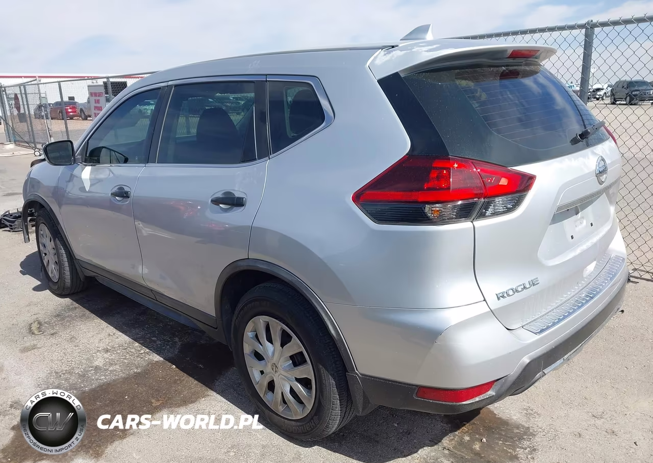 2018 Nissan Rogue S VIN:KNMAT2MT9JP558241 - 3