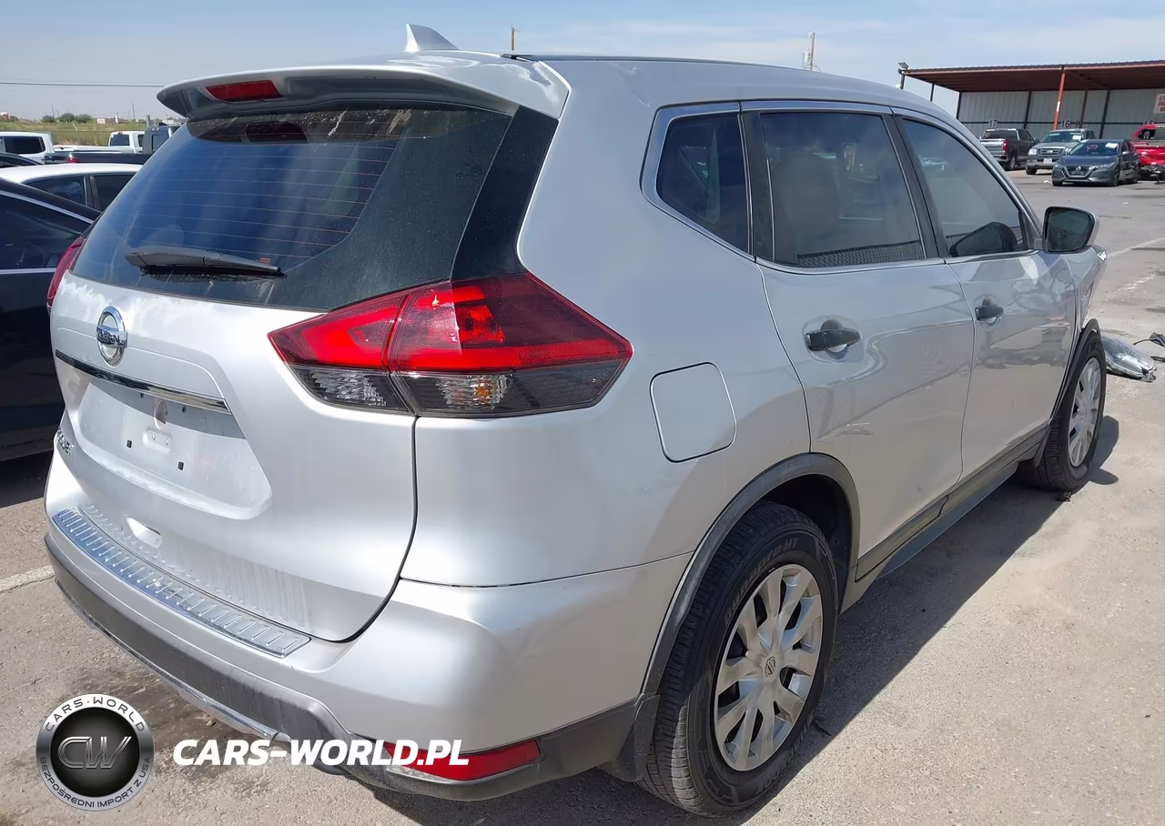 2018 Nissan Rogue S VIN:KNMAT2MT9JP558241 - 4